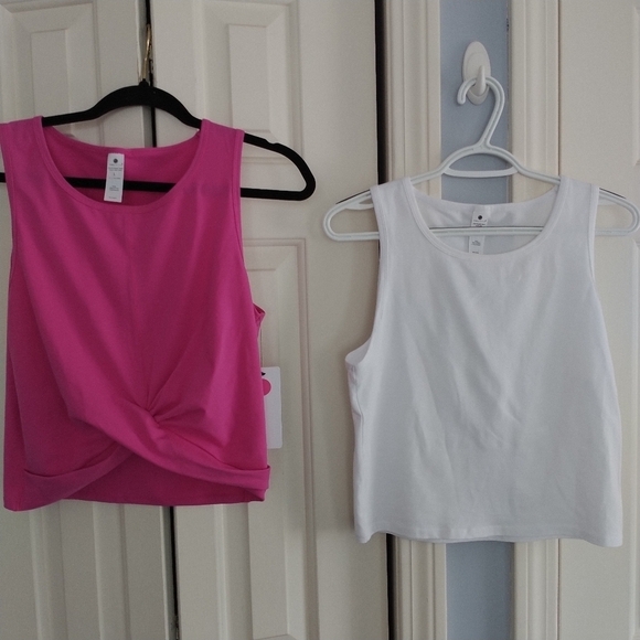 Yogalicious Airlite Pink Twist Front Crop & Airlite Basic  White Crop Tank 2pk L - Picture 2 of 12